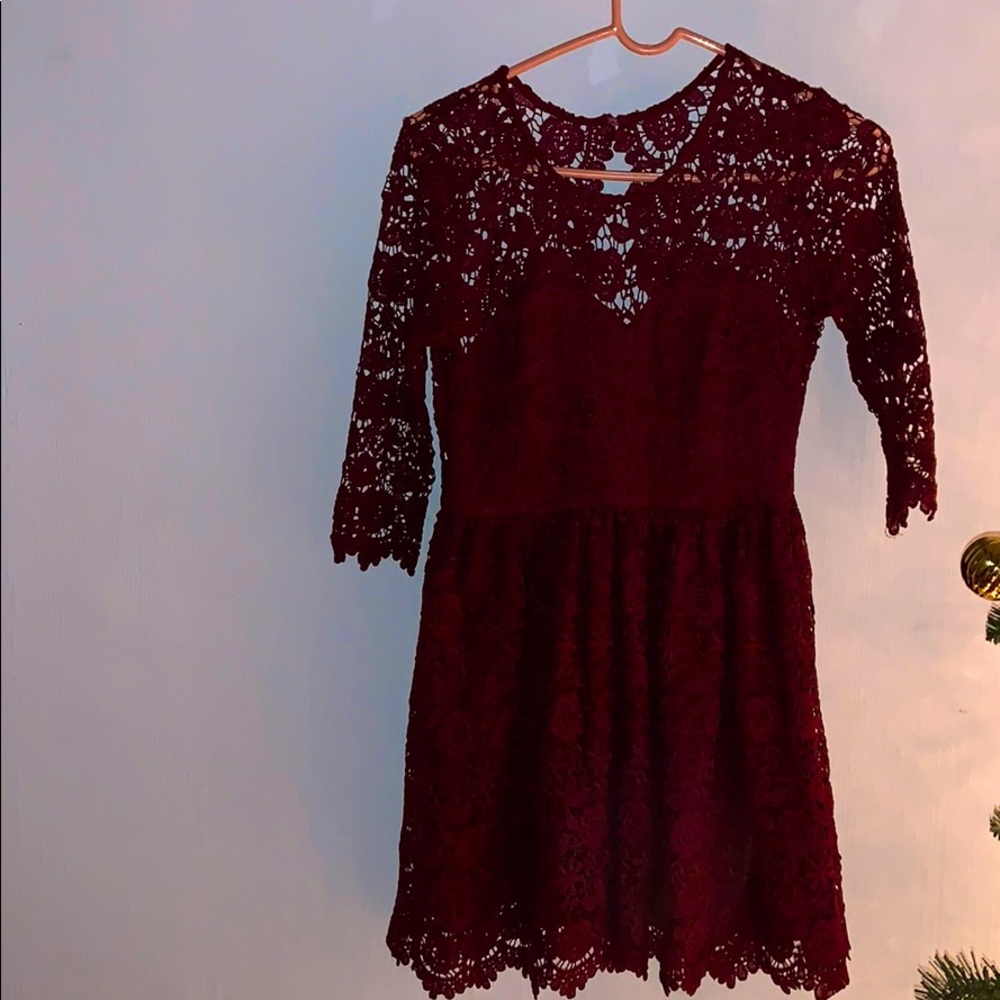 lace detailed dress